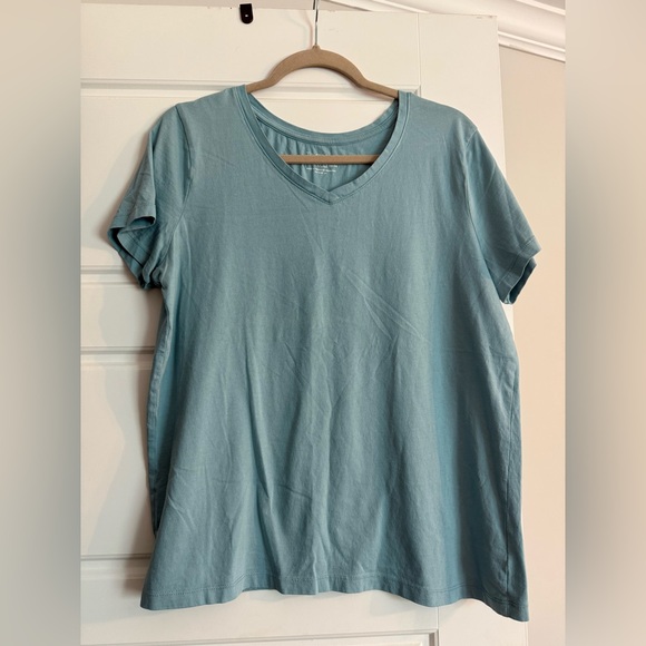 Basic T Bundle! - Picture 7 of 9